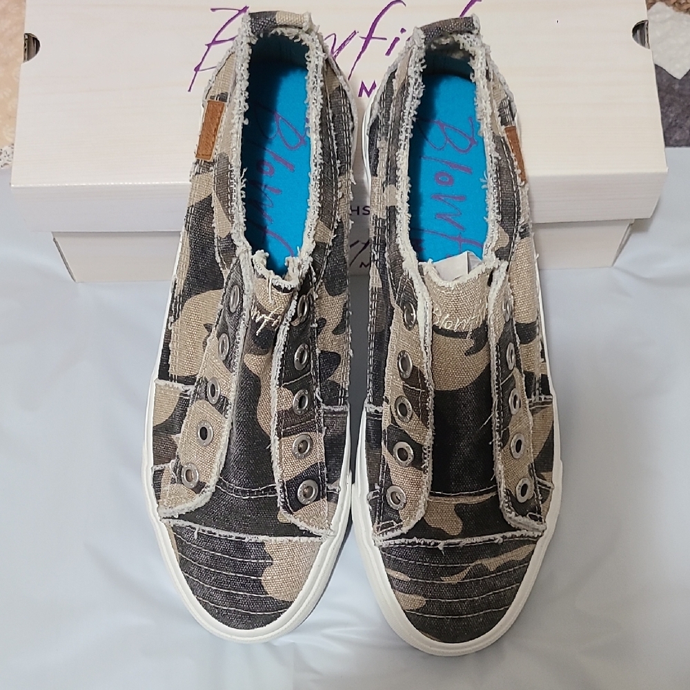 Blowfish Malibu Play Slip On Sneaker